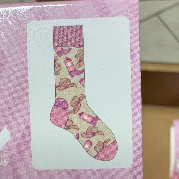 Barbie Pink and Cream cowboy hat Western crew Socks set of 2 size 9-13 - Picture 5 of 5